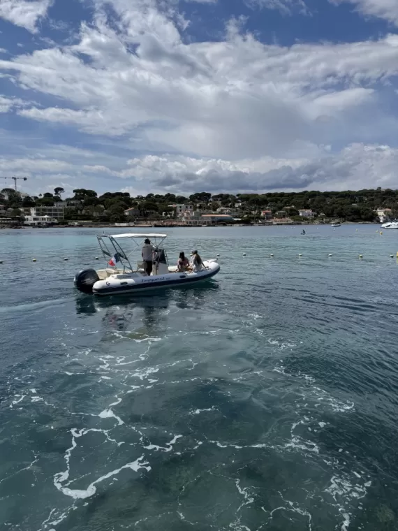 Service Tender par Cap Boating